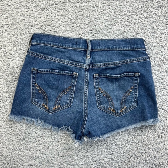 Hollister Shorts Womens 7 High Rise Booty Regular Wash Raw Hem Frayed Edge Party - Picture 3 of 3